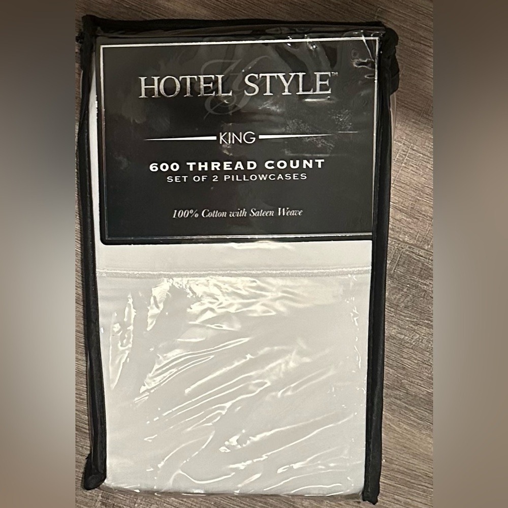 Hotel Style 600 Thread Arctic White Cotton Sateen Pillowcase, King (2 Count)/New